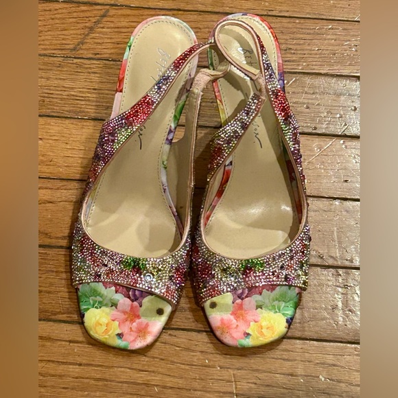 Betsey Johnson Mina Stiletto Heels With rhinestone Size 9 - Picture 8 of 8